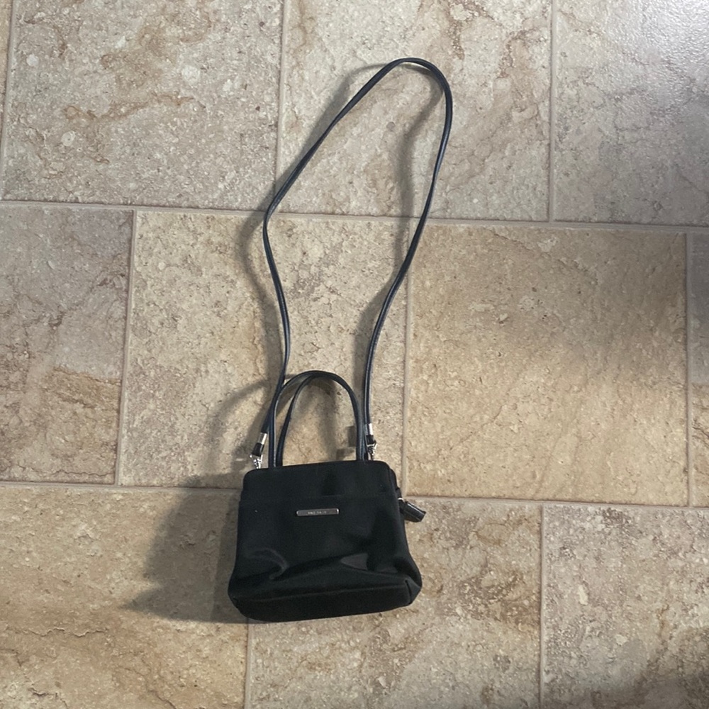 Small black Nine West purse